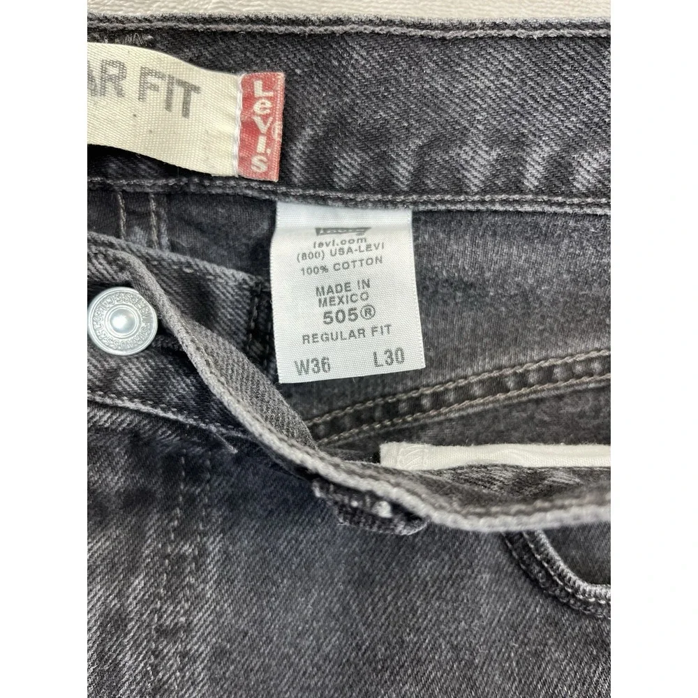 Vintage Levis 505 Jeans Mens 36x30 Black Straight Regular Fit Y2K